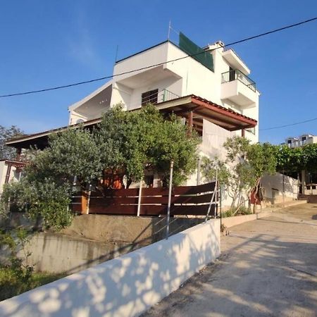 Apartments Vlado - 50M From The Sea Rogac Exterior photo