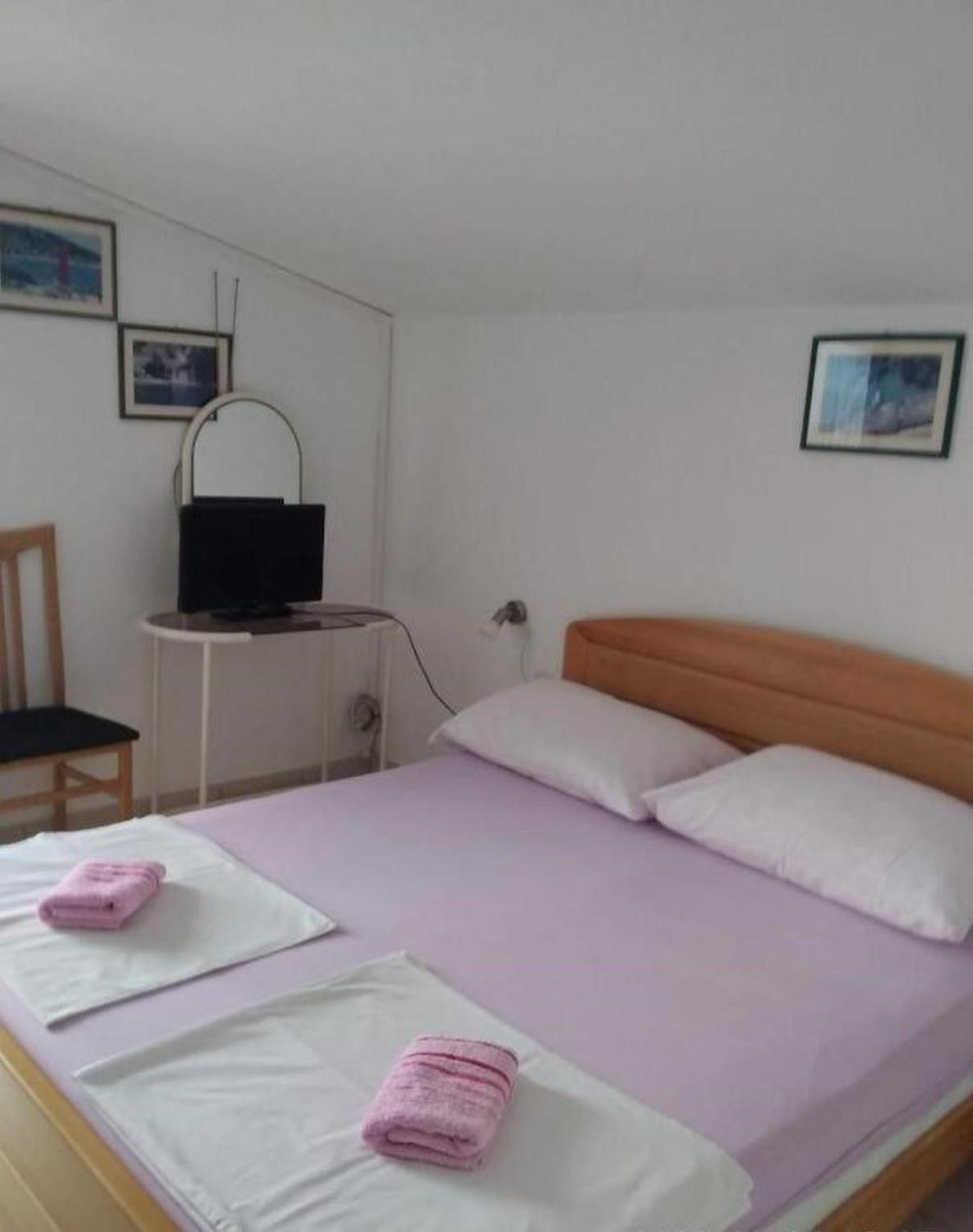 Apartments Vlado - 50M From The Sea Rogac Exterior photo
