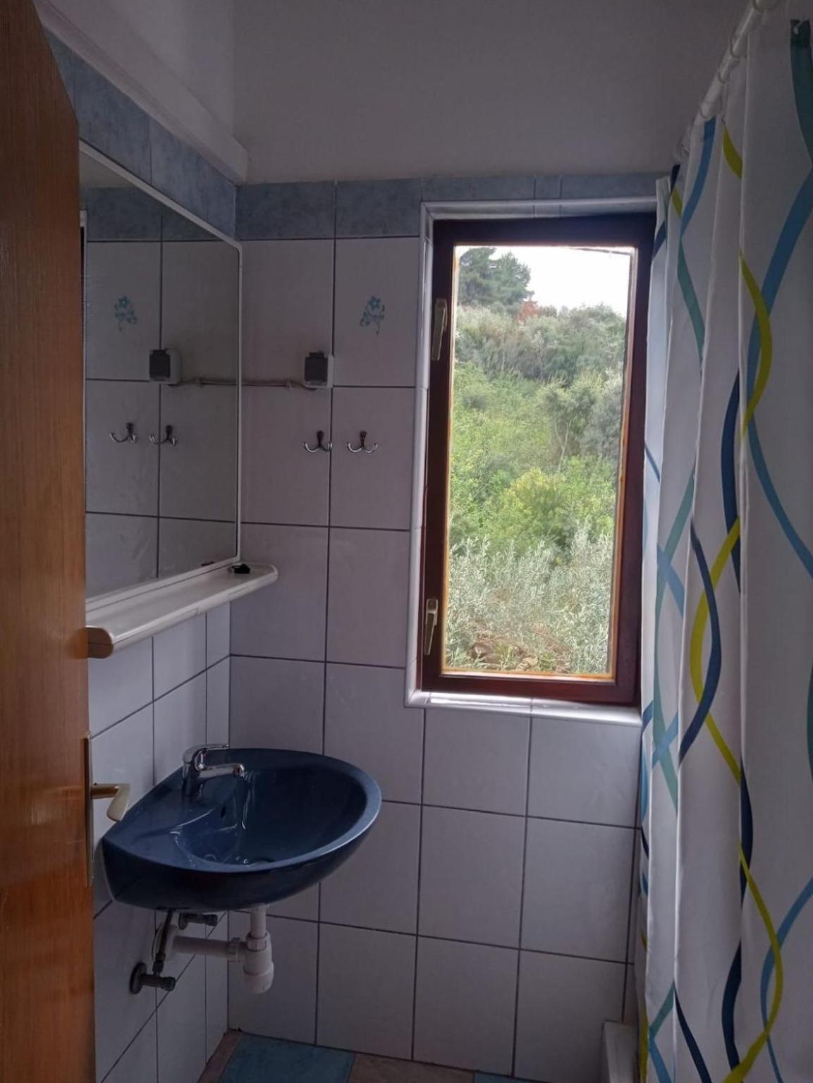 Apartments Vlado - 50M From The Sea Rogac Exterior photo
